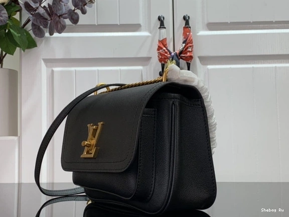 LOUIS PM LOCKME CHAIN VUITTON 0815